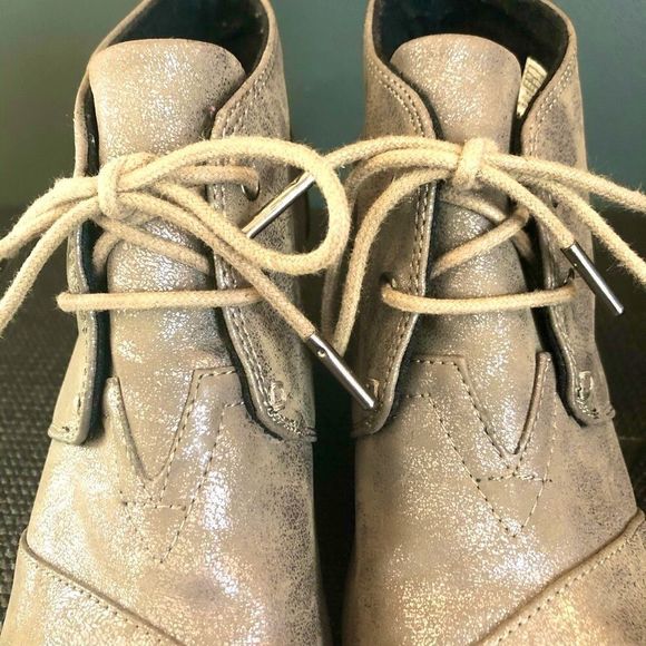 Toms Metallic Wedge, Size 7.5 - Picture 6 of 6